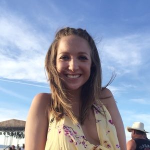 Meet your Posher, Abby